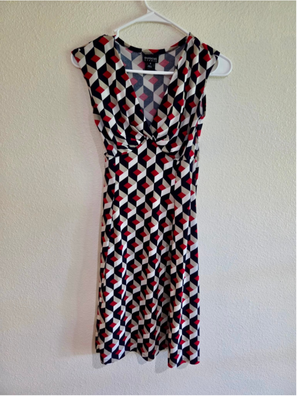 En Focus Studio 3D Geometric Cube Knot Front V-Neck A-Line Dress Red Black 4 W-2